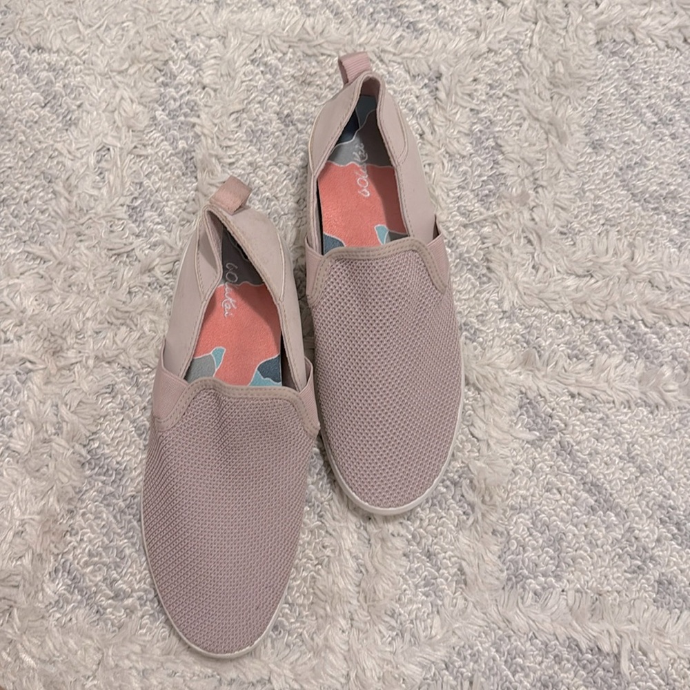 Olu Kai light pink/ taupe slip on loafers
